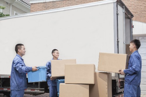 Cubic-yard loading estimate for a local Rotherhithe moving job